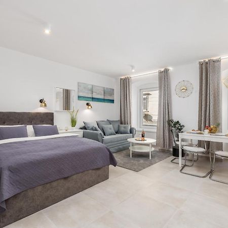 Srnec Apartments - Korzo Ριέκα Εξωτερικό φωτογραφία