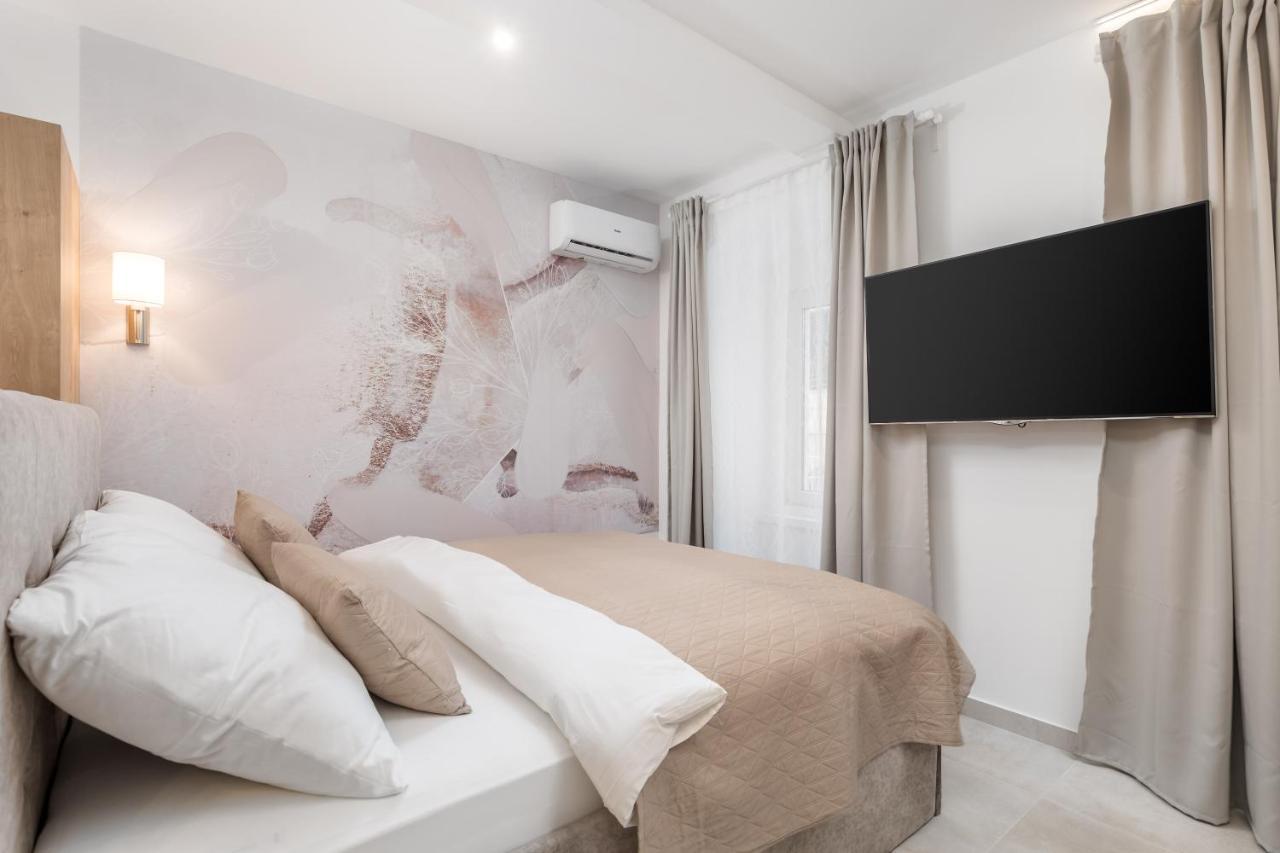 Srnec Apartments - Korzo Ριέκα Εξωτερικό φωτογραφία