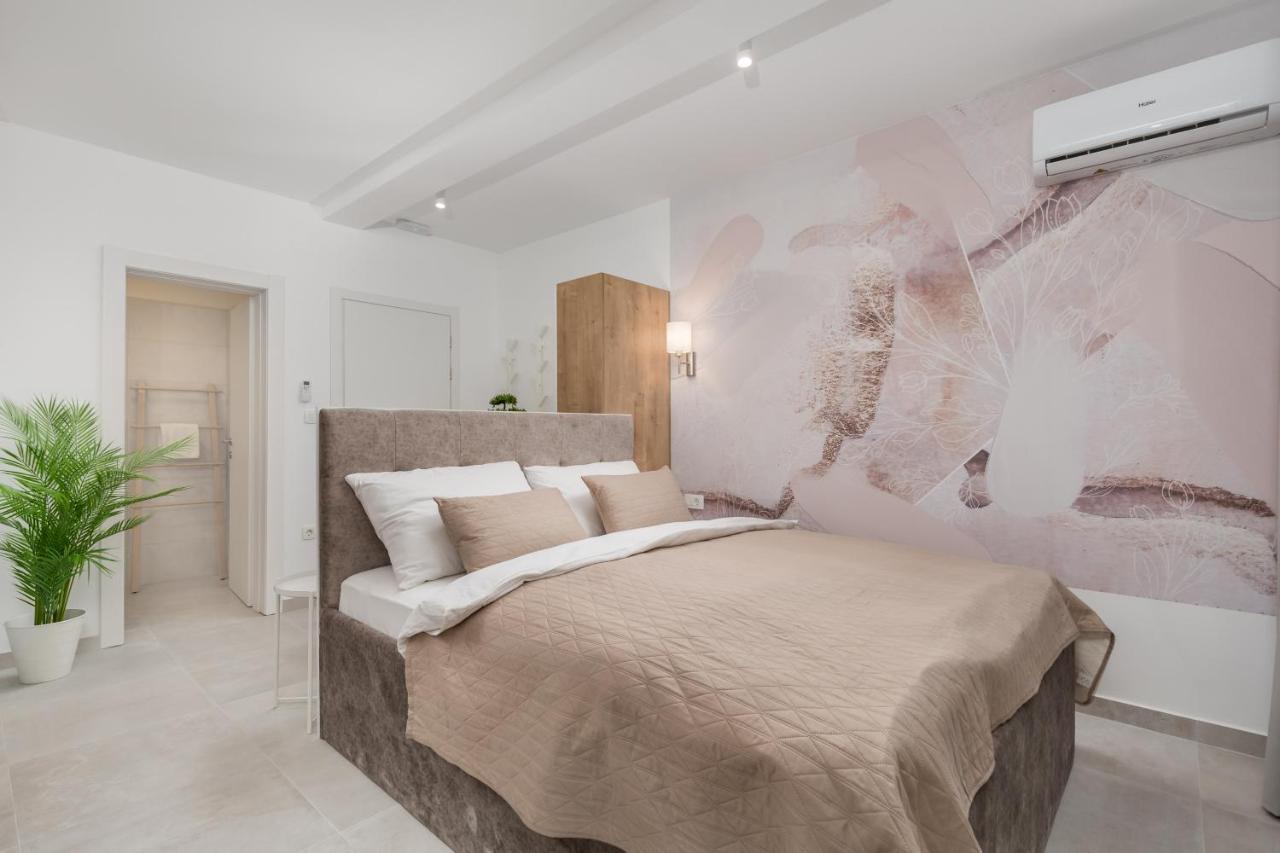 Srnec Apartments - Korzo Ριέκα Εξωτερικό φωτογραφία