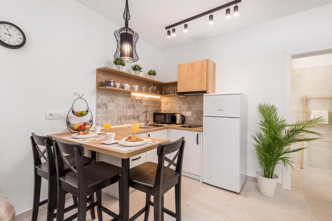 Srnec Apartments - Korzo Ριέκα Εξωτερικό φωτογραφία